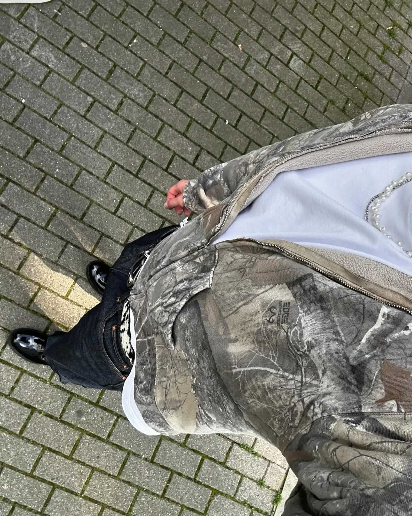 “Real tree” zip up